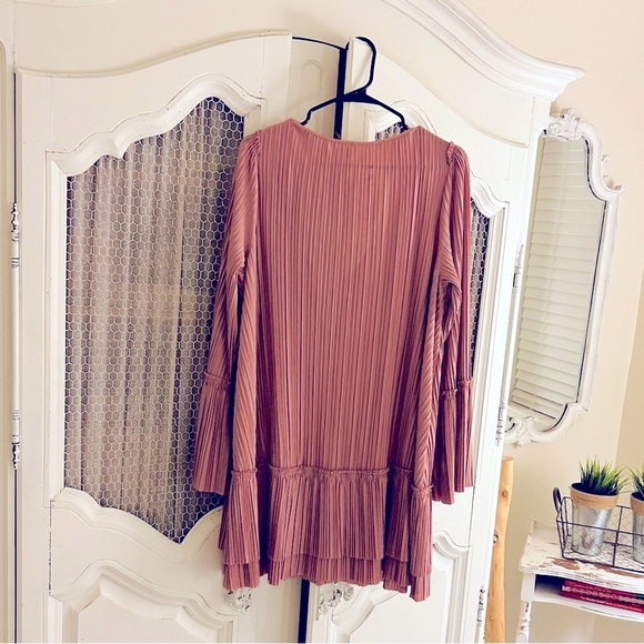 Free People Can’t Help It Midi Ruffle Pink dress Bell Sleeves SZ Med - Picture 2 of 7